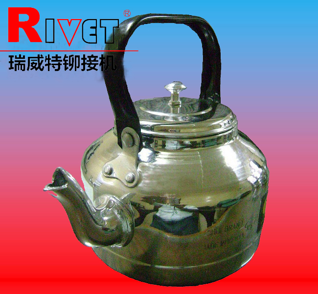 懸臂式鉚接機(jī)，定制鉚接機(jī)，非標(biāo)鉚接機(jī)